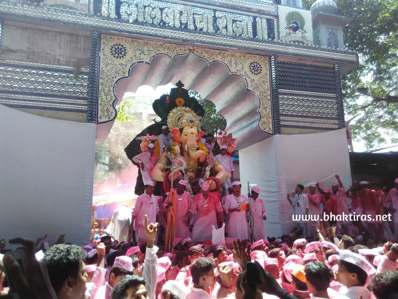 Lalbaugcha Raja Visarjan